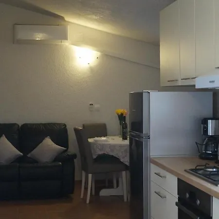 Apartman Tribunj- 10m From Beach Apartment Tribunj (Sibenik-Knin)
